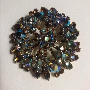 Juliana Vintage Brooch- Measures 2.5 Inches